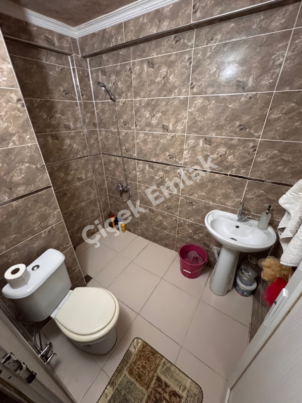 Yeşilpınar'da İsfanbul Avm'ye Yakın 3+1 Arakat Satılık Daire