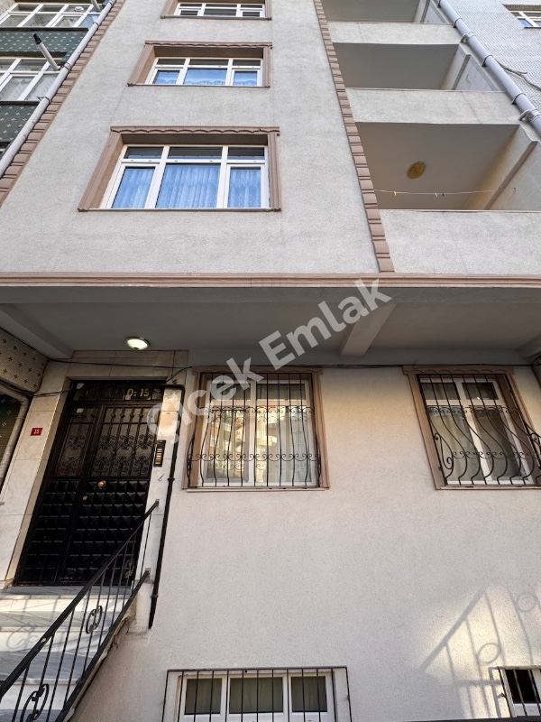 Yeşilpınar'da İsfanbul Avm'ye Yakın 3+1 Arakat Satılık Daire