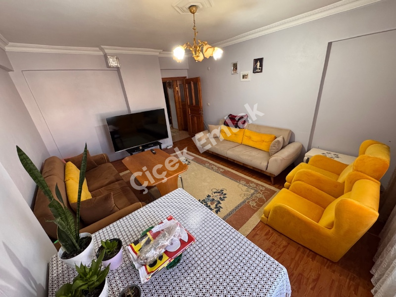 Yeşilpınar'da İsfanbul Avm'ye Yakın 3+1 Arakat Satılık Daire