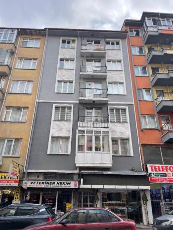 AFYON ÜÇOK EMLAKTAN AMBARYOLU CADDESİNDE SATILIK 3+1 DAİRE