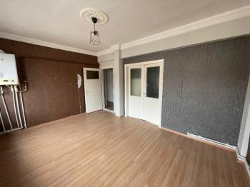 AFYON ÜÇOK EMLAKTAN AMBARYOLU CADDESİNDE SATILIK 3+1 DAİRE