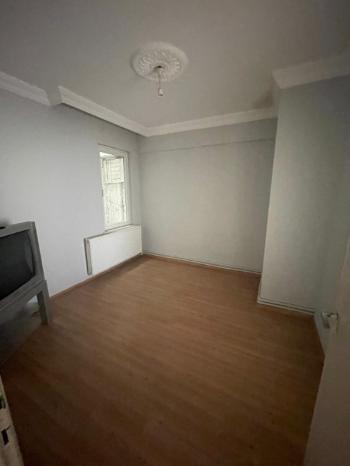 AFYON ÜÇOK EMLAKTAN AMBARYOLU CADDESİNDE SATILIK 3+1 DAİRE