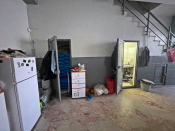AFYON ÜÇOK EMLAKTAN GALERİCİLER SİTESİNDE SATILIK 200M² DÜKKAN