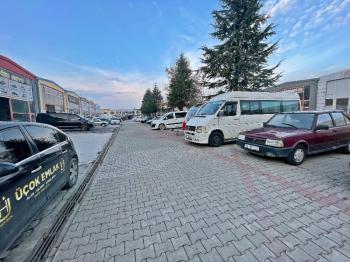 AFYON ÜÇOK EMLAKTAN GALERİCİLER SİTESİNDE SATILIK 200M² DÜKKAN