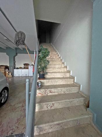 AFYON ÜÇOK EMLAKTAN GALERİCİLER SİTESİNDE SATILIK 200M² DÜKKAN