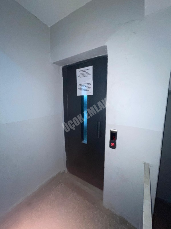 AFYON ÜÇOK EMLAKTAN AMBARYOLU CADDESİNDE SATILIK 3+1 DAİRE