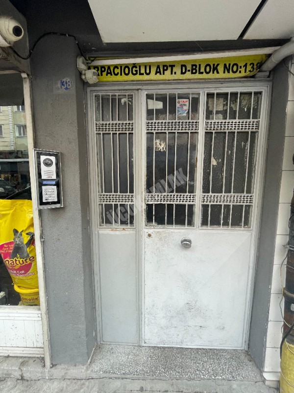 AFYON ÜÇOK EMLAKTAN AMBARYOLU CADDESİNDE SATILIK 3+1 DAİRE