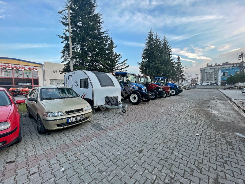 AFYON ÜÇOK EMLAKTAN GALERİCİLER SİTESİNDE SATILIK 200M² DÜKKAN