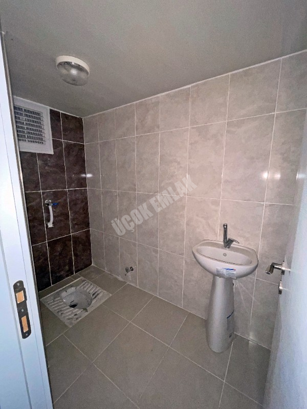 AFYON ÜÇOK EMLAKTAN FATİH MAH DA SATILIK 3+1 SIFIR DAİRE