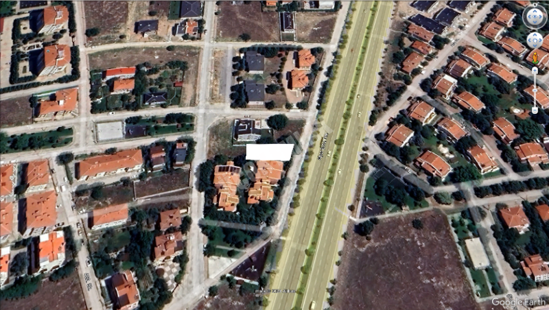 AFYON ÜÇOK EMLAKTAN ALİ İHSANPAŞA MAH. SATILIK ANA YOLA CEPHELİ 427M² ARSA