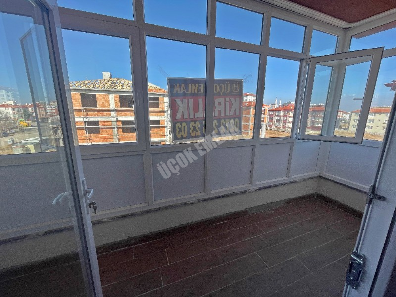 AFYON ÜÇOK EMLAKTAN MAREŞAL MAH. SATILIK SIFIR AYARINDA 2+1 DAİRE