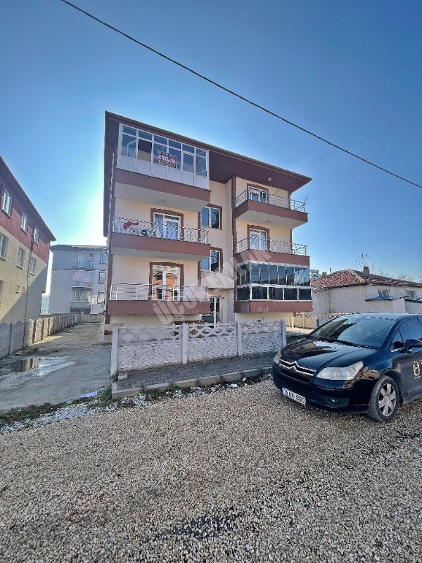 AFYON ÜÇOK EMLAKTAN MAREŞAL MAH. SATILIK SIFIR AYARINDA 2+1 DAİRE