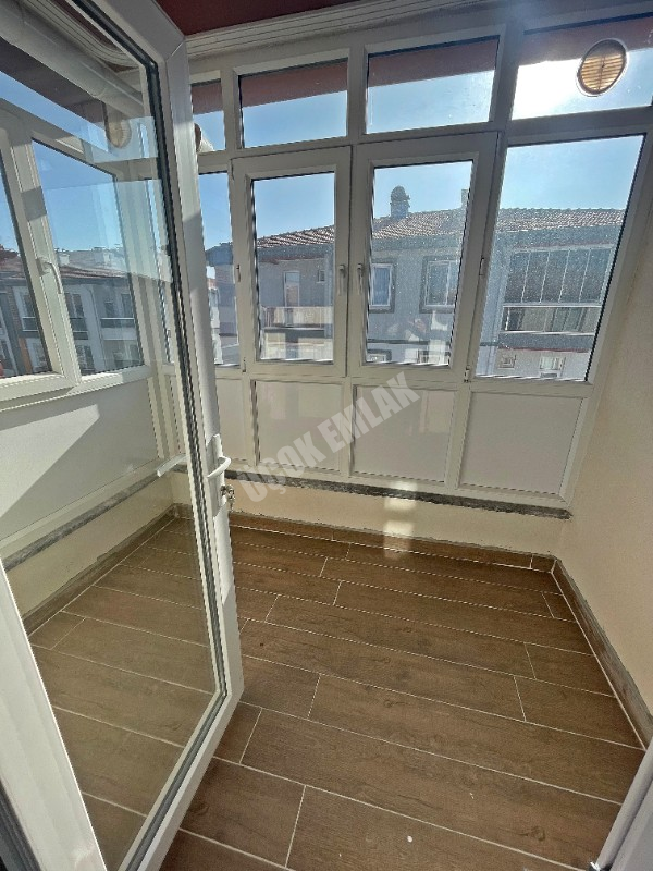 AFYON ÜÇOK EMLAKTAN MAREŞAL MAH. SATILIK SIFIR AYARINDA 2+1 DAİRE