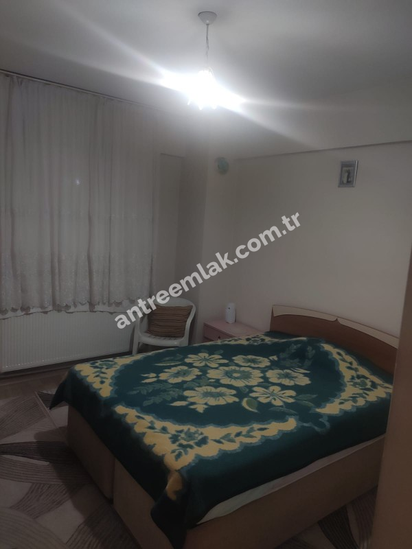 Antre Emlk'tan Kiralık Bozyaka Hastanesi Poliklinik Karşısı Cadde Üstü  Doğalgazlı 3+1 5. Kat Daire