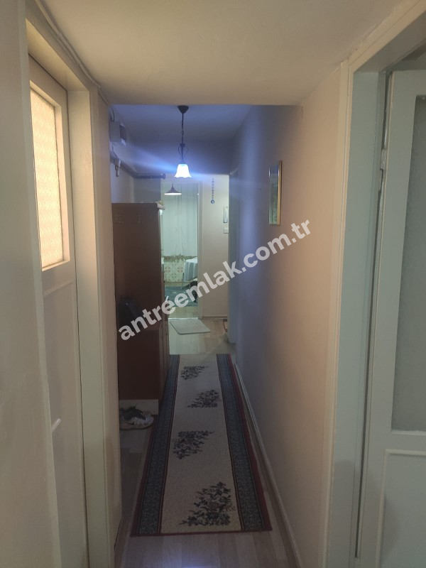 Antre Emlk'tan Kiralık Bozyaka Hastanesi Poliklinik Karşısı Cadde Üstü  Doğalgazlı 3+1 5. Kat Daire