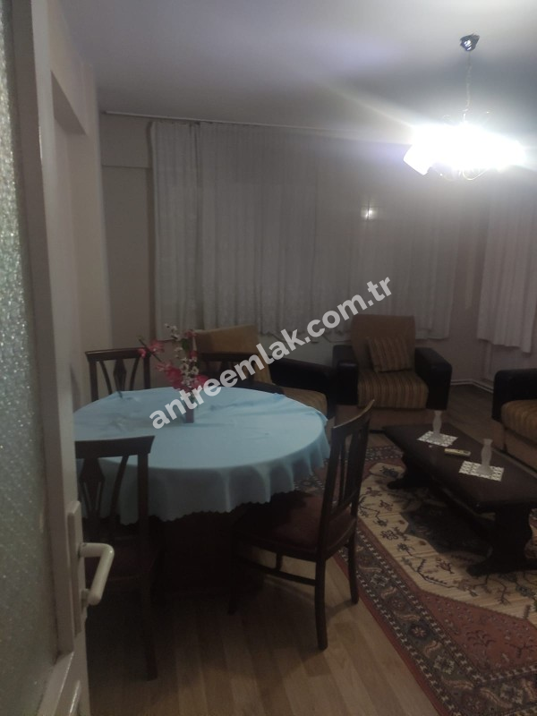 Antre Emlk'tan Kiralık Bozyaka Hastanesi Poliklinik Karşısı Cadde Üstü  Doğalgazlı 3+1 5. Kat Daire