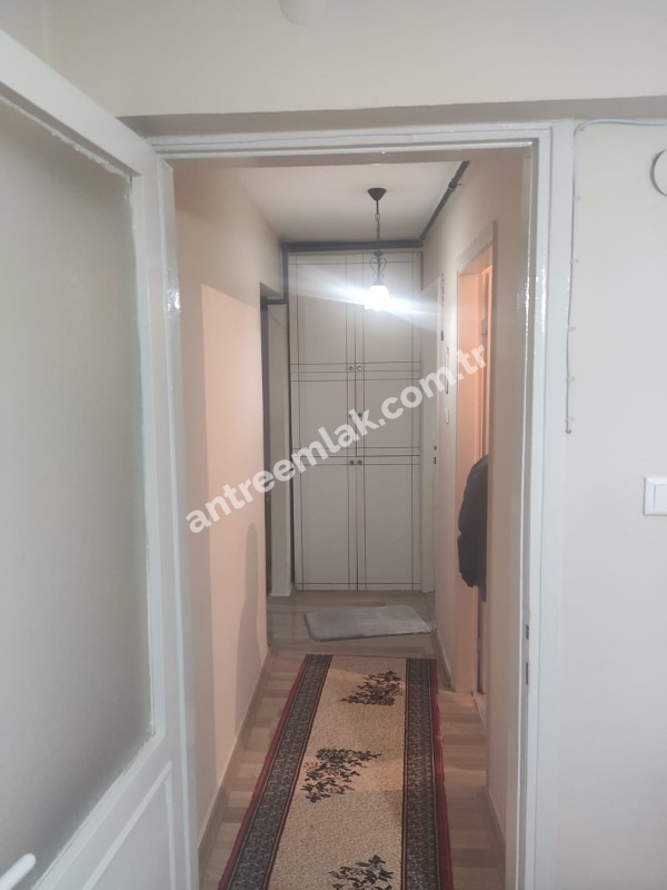 Antre Emlk'tan Kiralık Bozyaka Hastanesi Poliklinik Karşısı Cadde Üstü  Doğalgazlı 3+1 5. Kat Daire