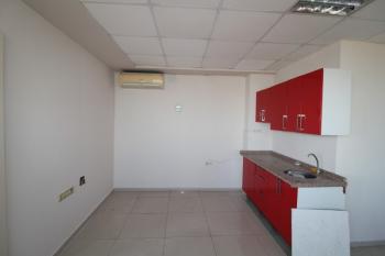 ASLAN'DAN ADLİYE CEPHELİ, MERKEZİ KONUMDA, KİRALIK GENİŞ 1+1 OFİS