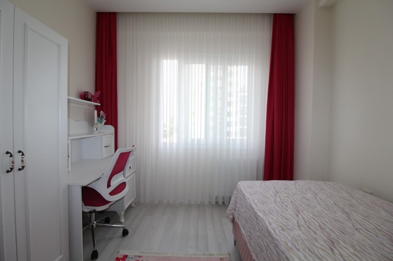 ASLAN'DAN HAVUZLU SİTE İÇİ, SIFIR AYARINDA 4+1 LÜKS DAİRE