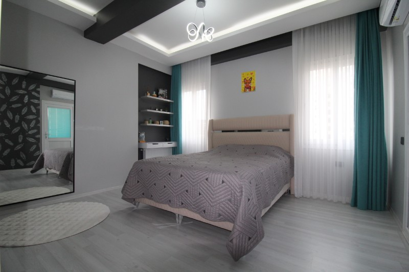 ASLAN'DAN HAVUZLU SİTE İÇİ, SIFIR AYARINDA 4+1 LÜKS DAİRE