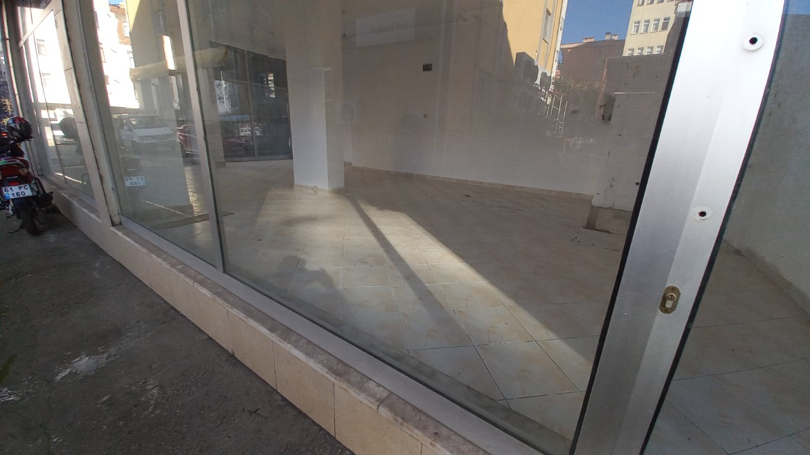 BEŞİKDÜZÜ MERKEZDE KİRALIK 63 M2 DÜKKAN