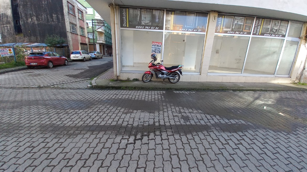 BEŞİKDÜZÜ MERKEZDE KİRALIK 63 M2 DÜKKAN