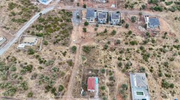 Didim  zümrüttepe de satılık köşebaşı 485m2 villa arsası 