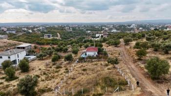Didim  zümrüttepe de satılık köşebaşı 485m2 villa arsası 