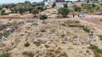 Didim  zümrüttepe de satılık köşebaşı 485m2 villa arsası 