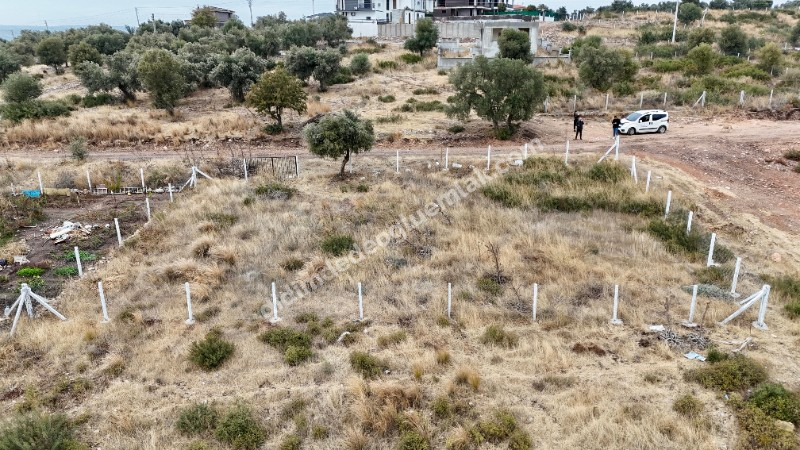 Didim  zümrüttepe de satılık köşebaşı 485m2 villa arsası 
