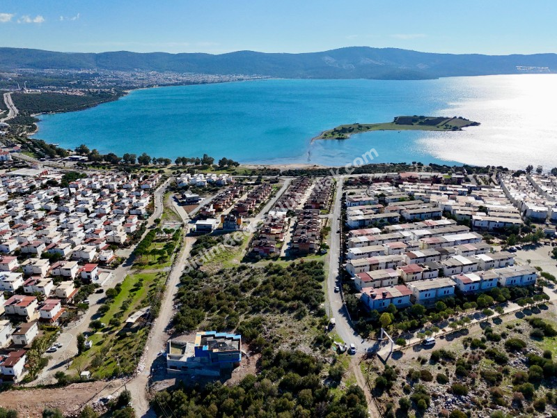 didim akbükte satılık emsalsiz  deniz manzarlı  köşe arsa