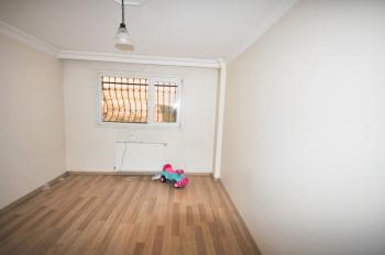 Müstakil Bahçeli 2+1 90m2 Genç Binada Giriş Kat Masrafsız Daire