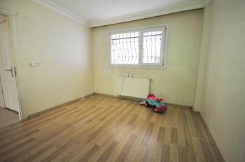 Müstakil Bahçeli 2+1 90m2 Genç Binada Giriş Kat Masrafsız Daire