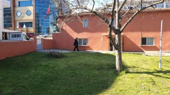 FİRUZKÖY HASAN ÖNEL CD. SATILIK 761 M2 BAHÇELİ EV