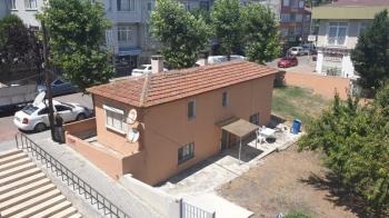 FİRUZKÖY HASAN ÖNEL CD. SATILIK 761 M2 BAHÇELİ EV