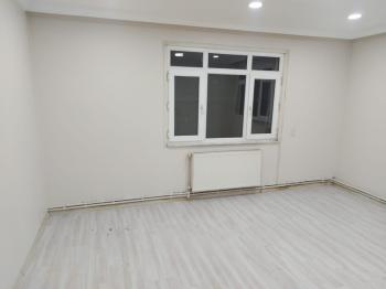 Boyalı laminat cift balkon teraslı 