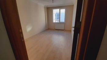 Esenyurt Devlet Hastanesine Yakın 2+1 Ayrı Mutfak Balkonlu Daire