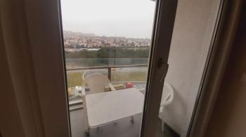 Göl Panorama Sitesinde Balkonlu Gömme Dolaplı Satılık 2+1