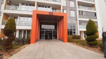 Göl Panorama Sitesinde Balkonlu Gömme Dolaplı Satılık 2+1