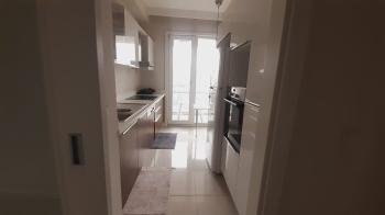 Göl Panorama Sitesinde Balkonlu Gömme Dolaplı Satılık 2+1
