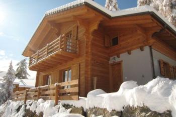 KARTEPE’DE GÜNLÜK KİRALIK LÜKS DAĞ EVİ  