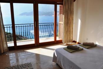 ANTALYA KAŞ DA KİRALIK HAVUZLU LUX VİLLA