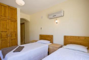İZMİR ÇEŞME DE KİRALIK HAVUZLU LUX TATİL VİLLASI