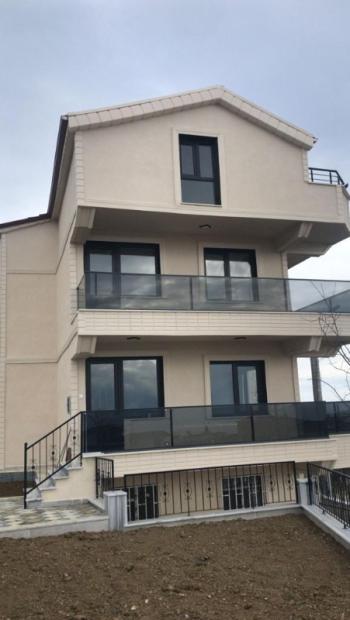 TEKİRDAĞ MARMARA EREĞLİSİN DE DENİZ MANZARALI SATILIK VİLLA