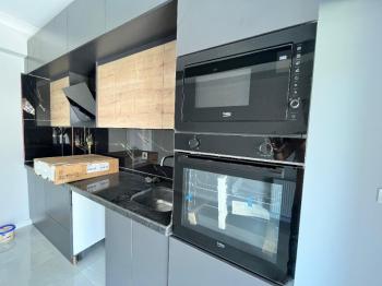 Burhaniye Öğretmenler Mahallesi 4 Banyolu 5+1 Satılık Villa