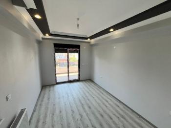 Burhaniye Öğretmenler Mahallesi 4 Banyolu 5+1 Satılık Villa