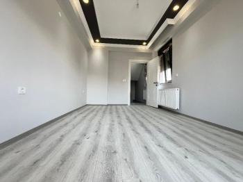 Burhaniye Öğretmenler Mahallesi 4 Banyolu 5+1 Satılık Villa