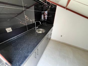 Burhaniye Öğretmenler Mahallesi 4 Banyolu 5+1 Satılık Villa