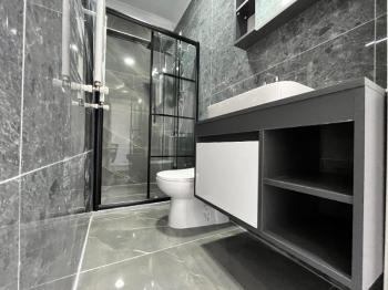 Burhaniye Öğretmenler Mahallesi 4 Banyolu 5+1 Satılık Villa