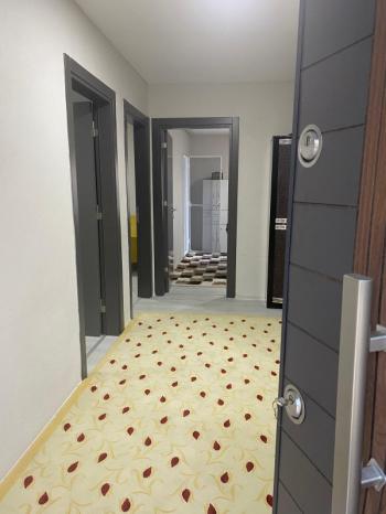 YAKAKÖYDE MANZARALI 1.111 m2 BAHÇEDE 140 M2 MÜSTAKİL EŞYALI EV